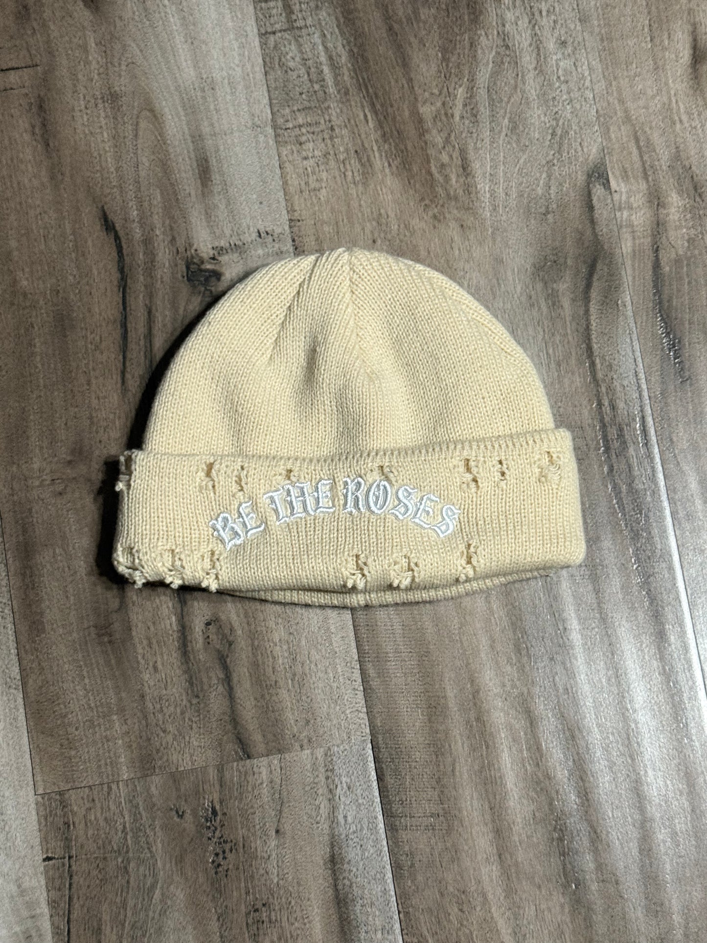 BE THE ROSES Distressed beanies